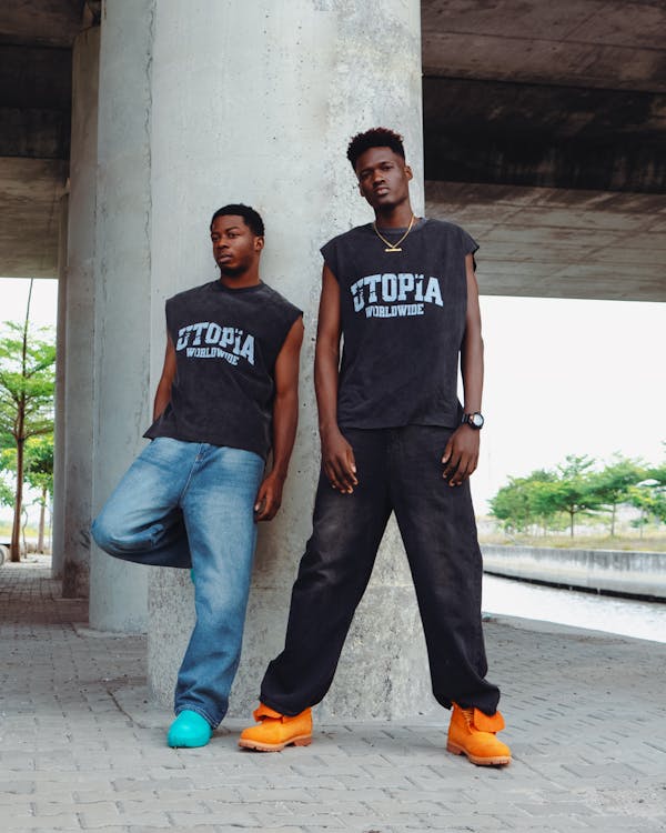 Streetwear vs smart casual fashion men urban style